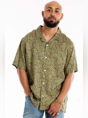 Levi’s XL Sunset Camp Shirt